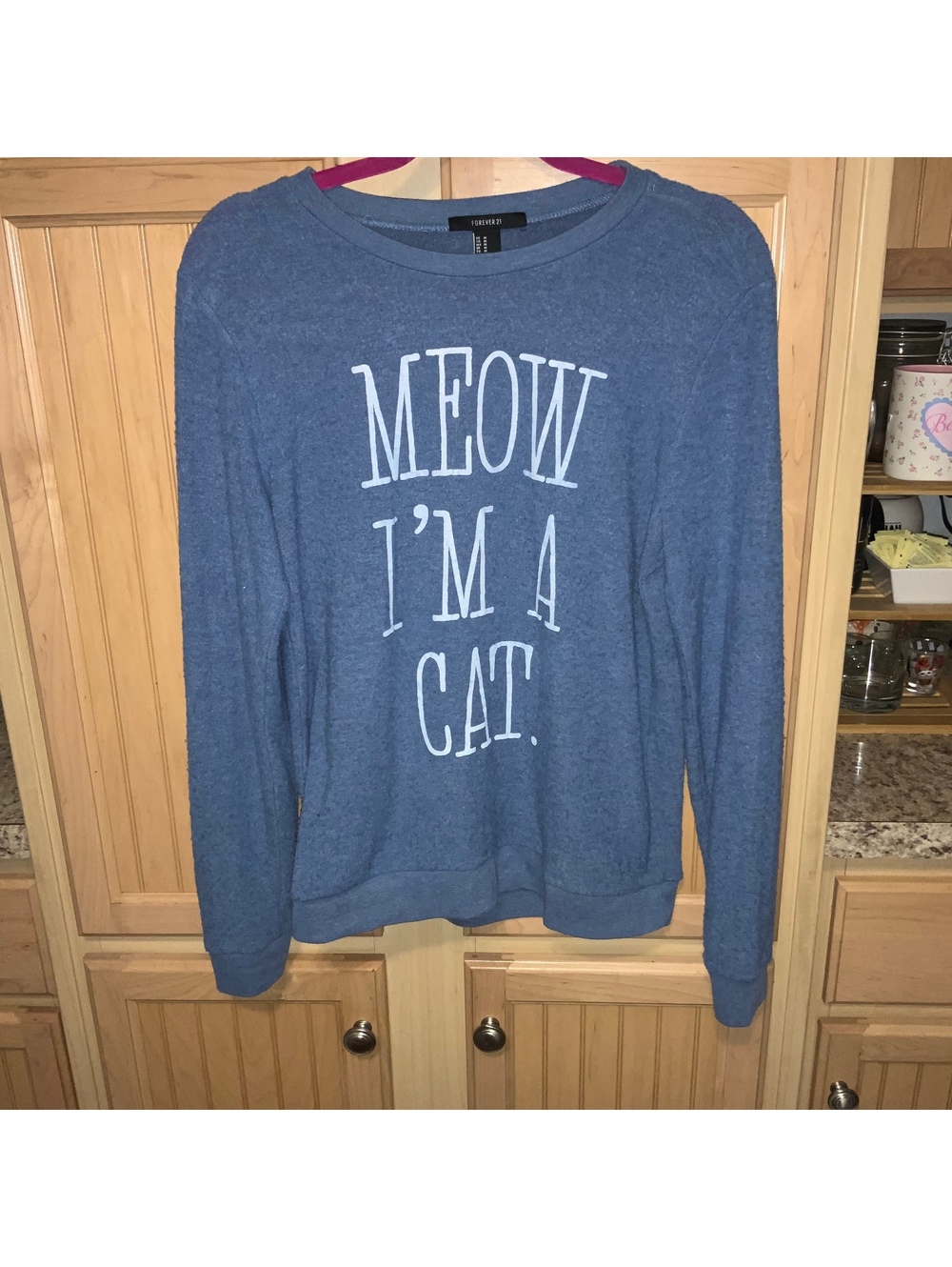 Women’s meow I’m a cat sweater Preowned size medium